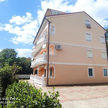 Apartment Stella ซริกเวนิซา ภายนอก รูปภาพ